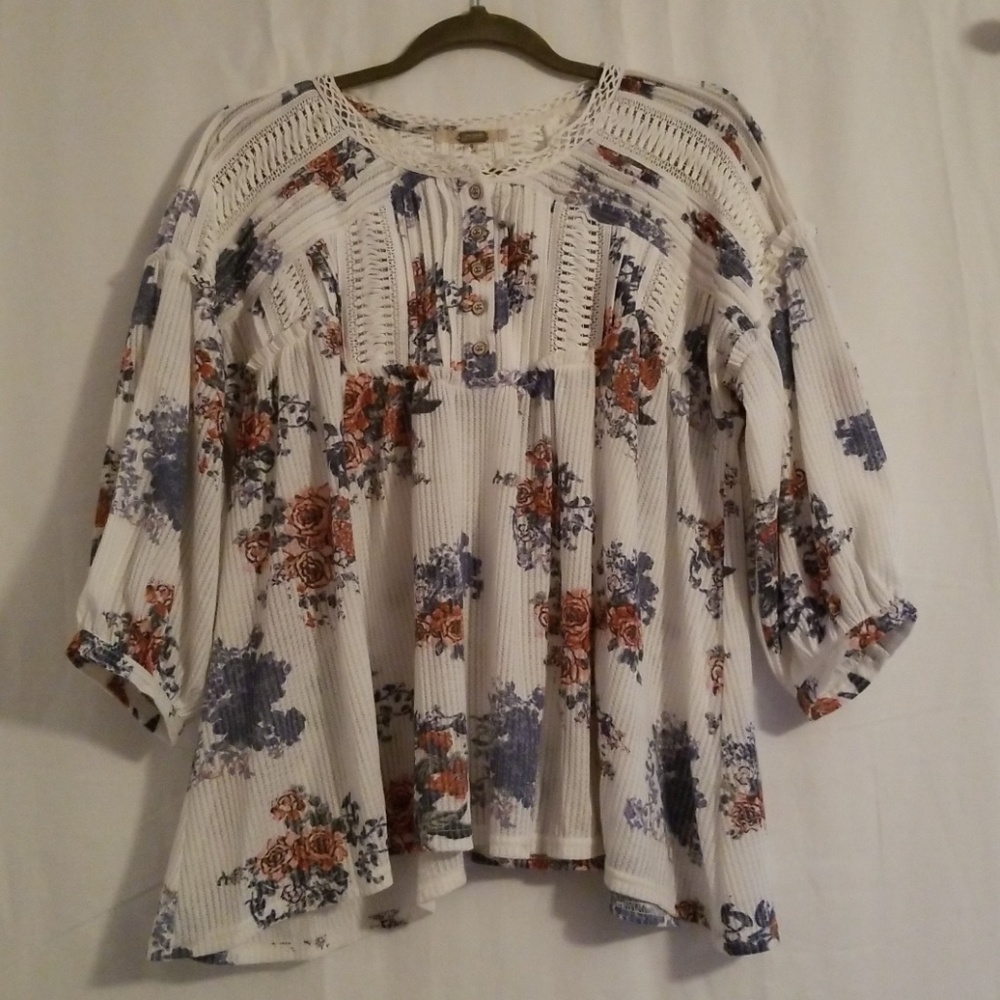 Gimmicks top